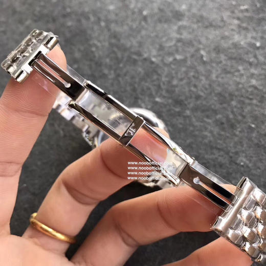 2017日内瓦表展新款积家约会系列大月相女士腕表，34x11mm，西铁城9015改cal.935A自动机械机芯，316精钢表壳，蓝宝石镜面，钢带或皮带可选，折叠扣，防水30米 商品图4