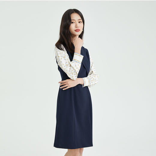 PRICH2022春季新款气质设计感小众职场拼接V领西装连衣裙PROWC1203M 商品图1