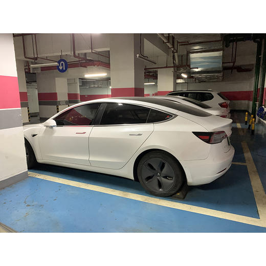 特斯拉 Model 3 标准续航后驱升级版 【月租-深圳】 商品图4