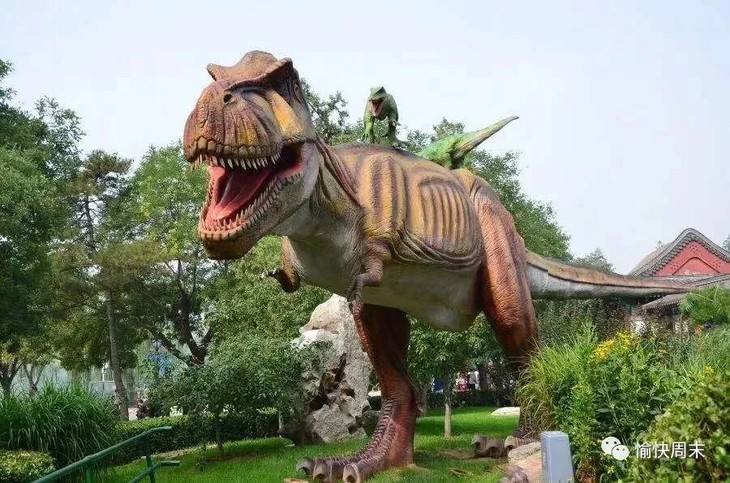 模拟侏罗纪时代恐龙谷四季花海等美景让你时时刻刻置身于花的海洋紫荆