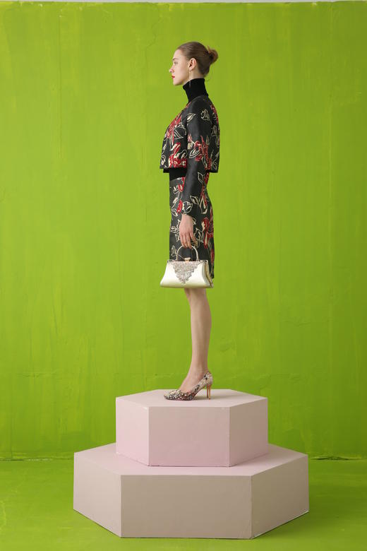 =【伯妮斯茵】高贵显瘦优雅提花设计短外套 1A4131 商品图5