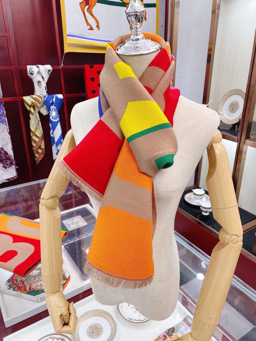 秋冬特惠💰350 人手一条推荐！BURBERRY巴宝莉新双面大字母围巾 商品图7