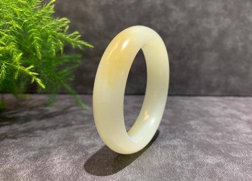 【御珠宫坊·传承系列】糖羊脂白玉手镯55mm 商品图2