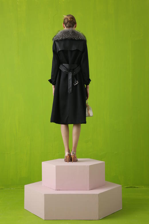 【伯妮斯茵】中长款贵气毛领长皮衣 6P4155 商品图5