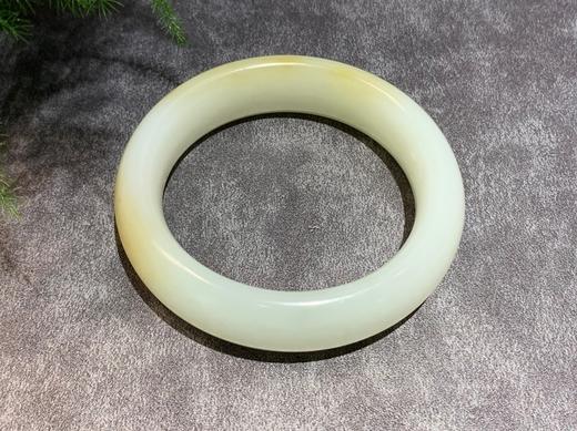 【御珠宫坊·传承系列】糖羊脂白玉手镯55mm 商品图4