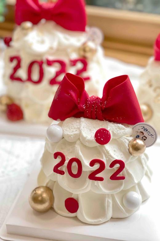 新年四寸翻糖蝴蝶结树奶油蛋糕 下单前请仔细阅读商品详情 商品图0