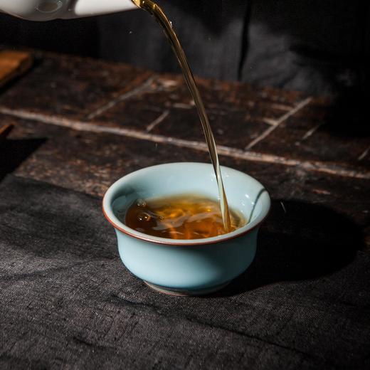 景德镇 抱翁堂粉青压手单杯 陶瓷主人杯 商品图1