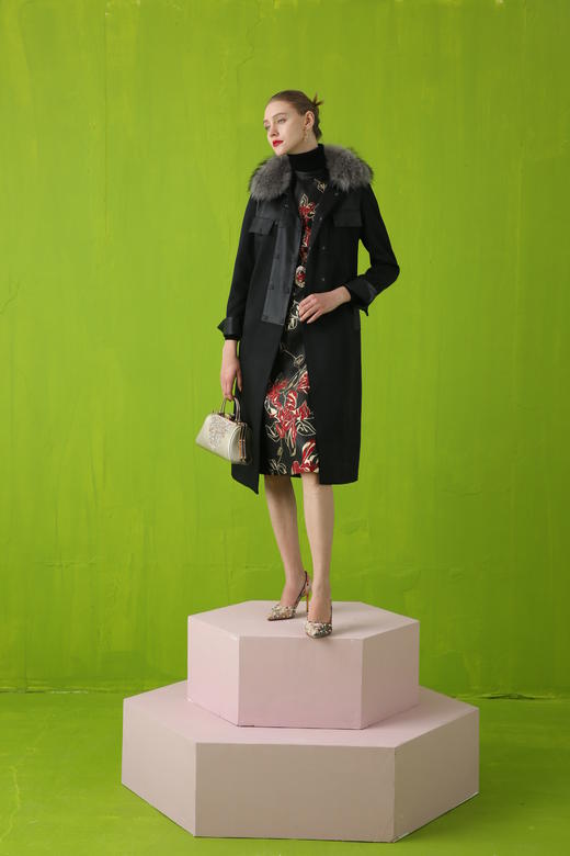 【伯妮斯茵】中长款贵气毛领长皮衣 6P4155 商品图4