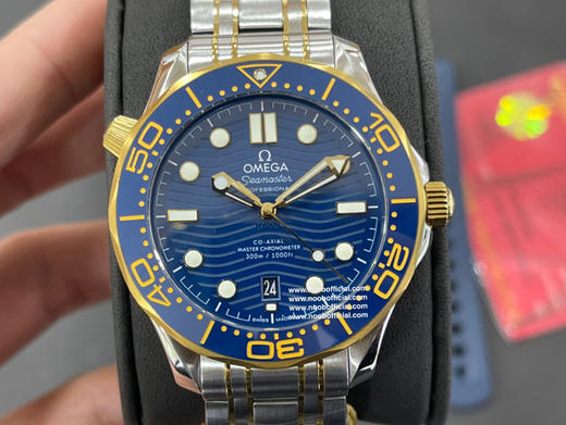 OM欧米茄全新海马300米42mm ，om购入原版1-1开模打造。男士腕表，自动机械机芯，硅胶表带，透底。 商品图3