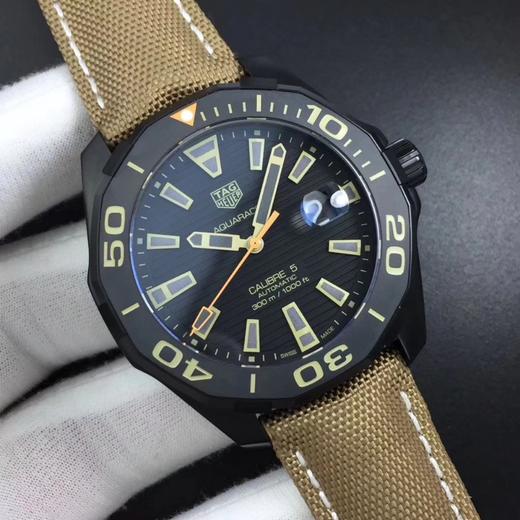 V6豪雅泰格300米竞潜。同步官方新款，材料规格均与正品一致，采用蓝宝石镜面及抗腐蚀陶质表圈，直径41mm 商品图9