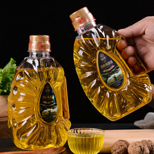 云南玉溪泉乡老磨坊 冷榨核桃油（塑料瓶） 750ml 包邮 商品图2
