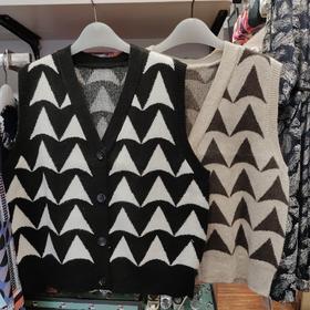 女三角形马甲9950