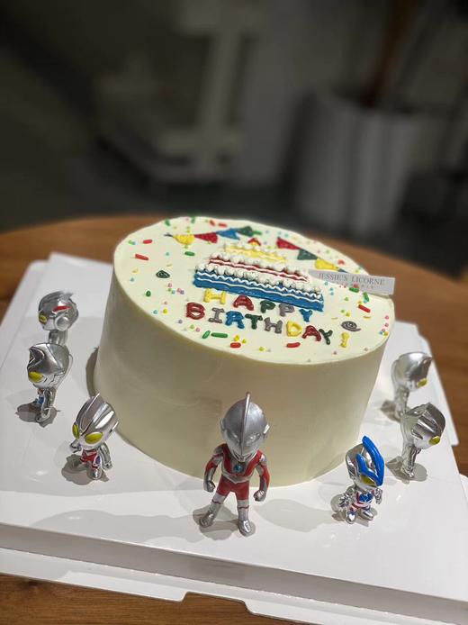 奥特曼玩偶手绘生日蛋糕 商品图0