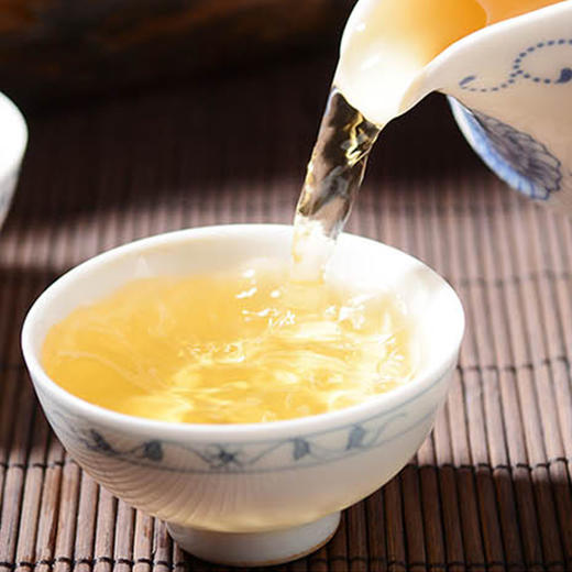 普洱生茶丨洪海 2019年 易武张家湾大树 357g/饼 商品图2