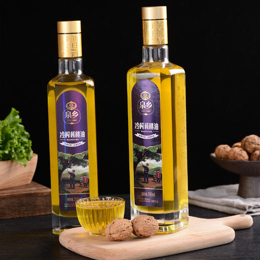 云南玉溪泉乡老磨坊 冷榨核桃油(礼盒玻璃瓶)500ML*2 包邮 商品图1