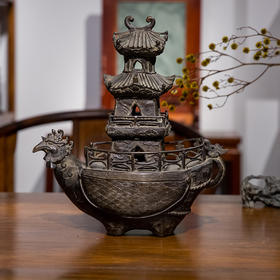 清 铜凤头龙尾宝塔形香薰