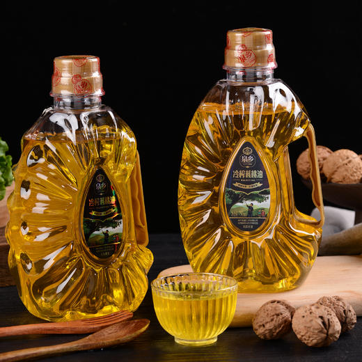 云南玉溪泉乡老磨坊 冷榨核桃油（塑料瓶） 750ml 包邮 商品图1