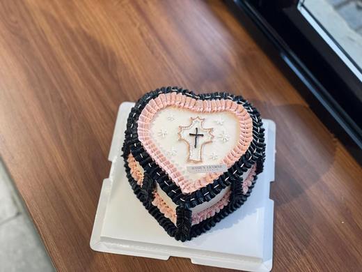 复古暗黑萝莉风裱花心形 商品图1