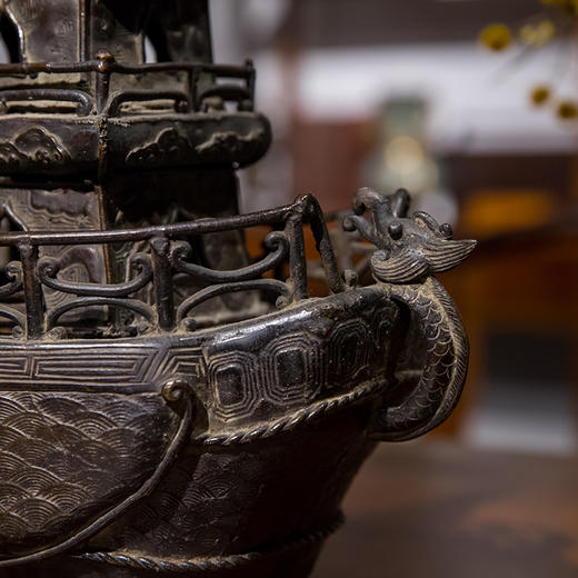 清 铜凤头龙尾宝塔形香薰 商品图3