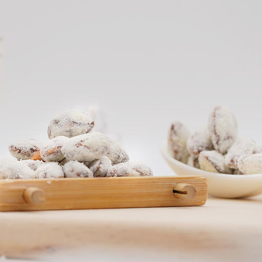 疆果果 酸奶益生菌巴旦木仁 102g 新疆 商品图1