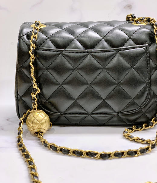 【百图lulu 好物】羊皮 金球小香风菱格链条 单肩  斜挎包 腋下包 商品图2