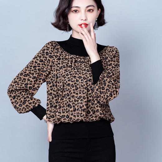 NY 65226时尚洋气半高领拼接宽松遮肉显瘦碎花上衣 商品图1