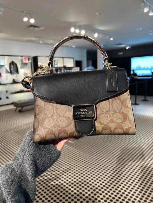 超级好看！💰1350✈️Coach 新款Pepper沙漏包 高级感扑面而来 商品图0