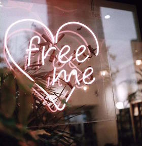 中年以后，不要“自作多情”