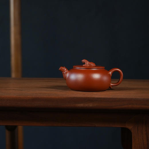 龙德堂陶艺 汤宣武《虎年贺岁壶  处世无畏》 原矿大红袍 260 cc 商品图0