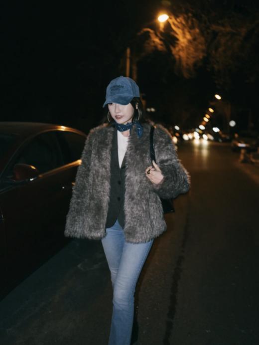 HIDEMI 灰色长毛简约短款大衣 商品图5