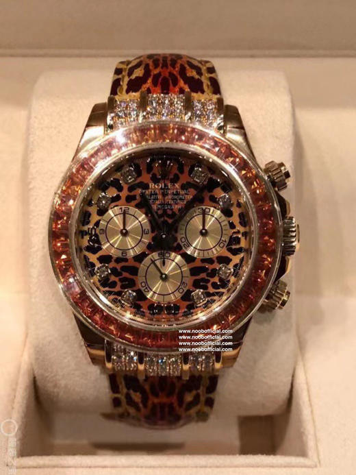 新品宇宙计时迪通拿 11598Saco豹纹！
Noob Maker新品Daytona、ROLEX艺术的腕表 毕加索官方授权！
尺寸40mm 搭配正品一致的4130定制版机芯 这款豹纹饰色迪通拿腕表‼️ 商品图9