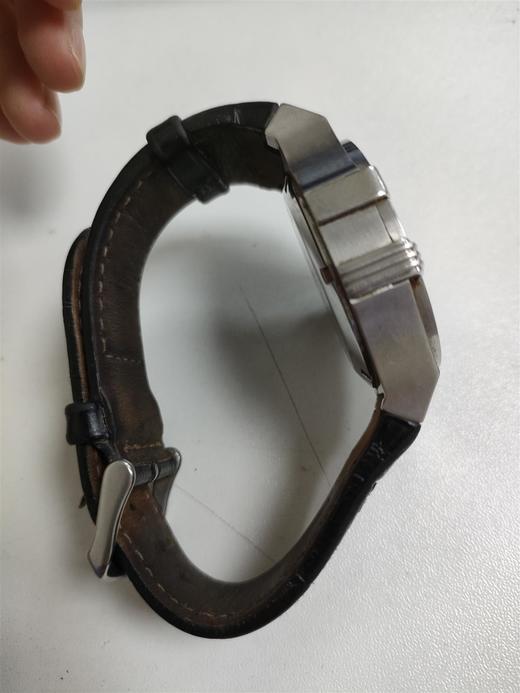 2017040331053  玛莎拉蒂MASERATI	【品牌让利】MASERATI镂空机芯休闲机械男士手表（无盒）【脏污划痕，皮带发黑褶皱】 商品图4