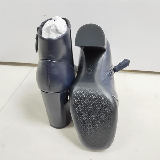 888736680389 Tory Burch女款女方头侧拉链粗跟靴子 37码 商品图6