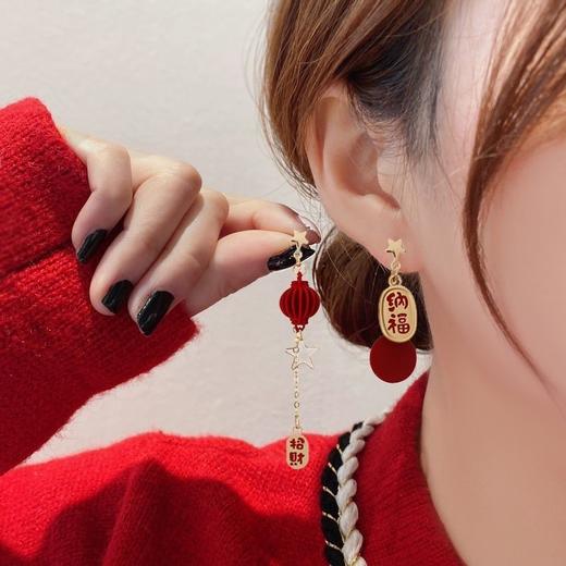 适合过年的耳环红色灯笼福字不对称耳钉小众设计感新年喜庆耳饰女 商品图1