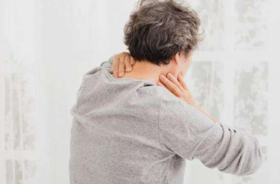 落枕了别乱按，可能会瘫痪！ 