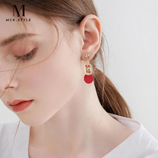 适合过年的耳环红色灯笼福字不对称耳钉小众设计感新年喜庆耳饰女 商品图4