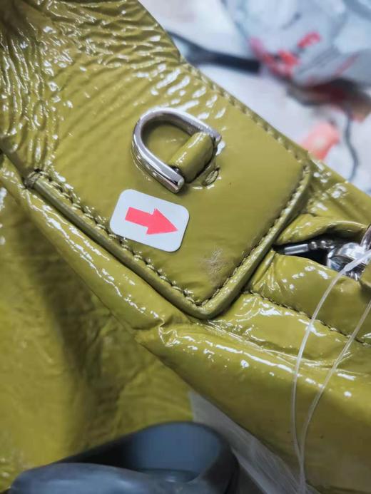 AB17F5202600KHAKF	ANTEPRIMA	女士时尚中号亮面户外旅游拉链手提包配两条手袋链 尺寸看图【瑕疵看图】 商品图6