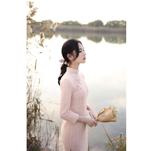 LB-1098 钉珠花粉丨改良旗袍女冬款加厚秋冬装2021年新款粉色长袖年轻款 商品图4