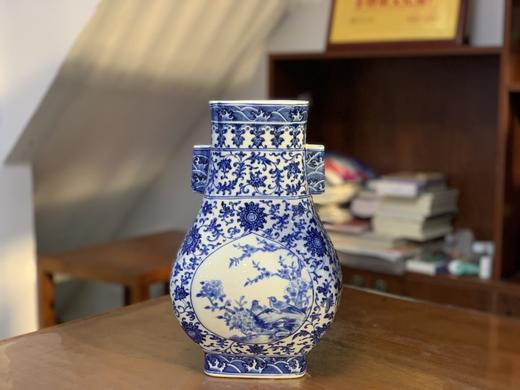 缠枝莲开窗花鸟四方瓶 商品图0