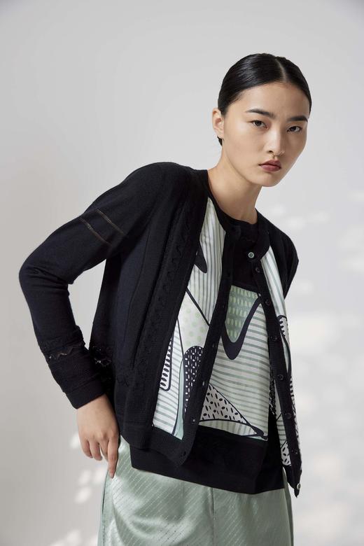 真丝羊绒圆领针梭相拼开衫 SJS94W035K 商品图2