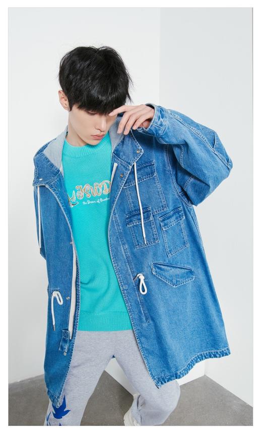 坚持我的  22年春装新品  时尚风衣    121109501 商品图1