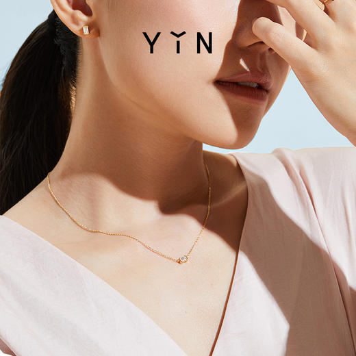 「熠」光芒系列 公主方钻/祖母绿钻/圆钻 18K金锁骨链 商品图10