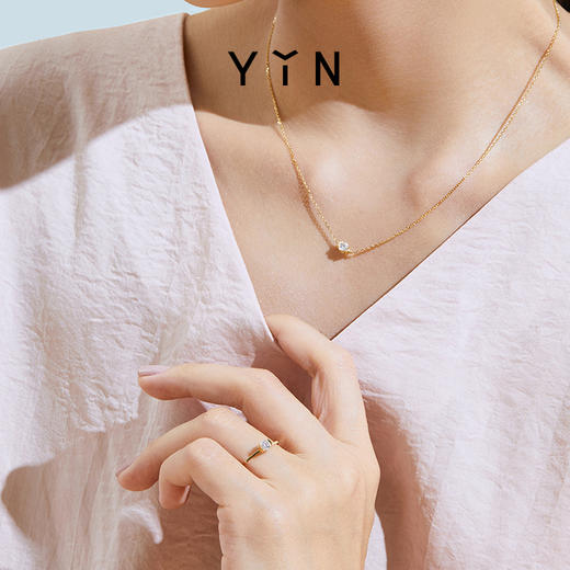 「熠」光芒系列 经典圆钻戒指 商品图3