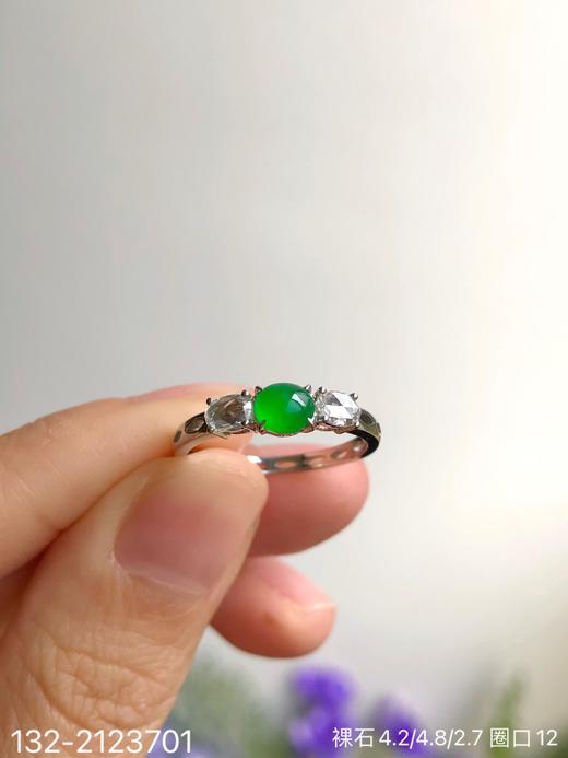 132-2123701，老坑高冰艳绿蛋面戒指，6599 商品图6