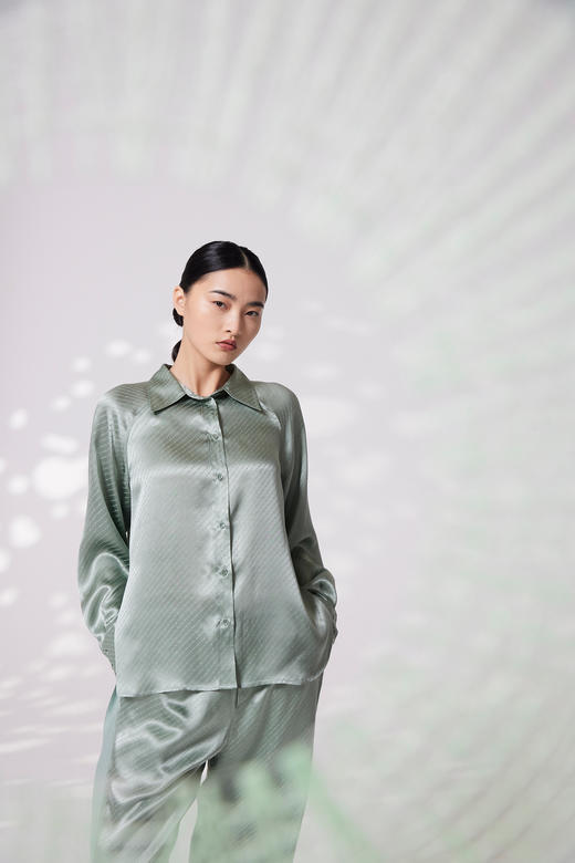 真丝插肩袖提花衬衫 SJS94W032W 商品图1