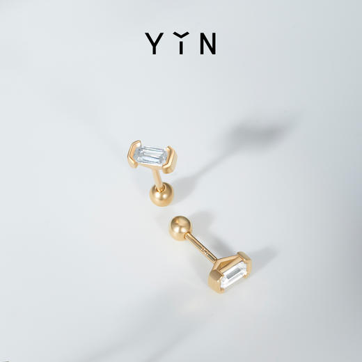 「熠」光芒系列 公主方钻/祖母绿钻/圆钻 耳钉一对 商品图9