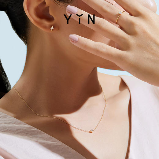 「熠」光芒系列 公主方钻/祖母绿钻/圆钻 18K金锁骨链 商品图5