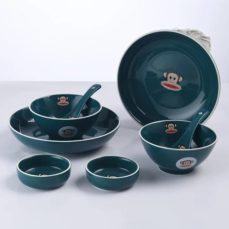 【大嘴猴paul frank陶瓷餐具8件套礼盒套装】采用的釉下彩工艺,健康不