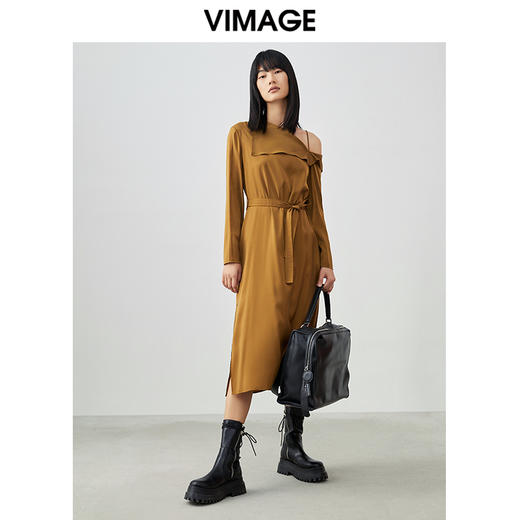 VIMAGE纬漫纪春季新款时尚侧露肩吊带洋气连衣裙V1707309 商品图1
