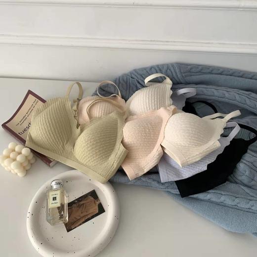 麦穗蕾丝吊带一片式无痕乳胶内衣女士美背性感小胸聚拢透气文胸罩 商品图0